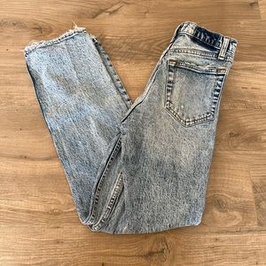 Abercrombie 90’s Straight Ultra High Rise Jean Size 24S